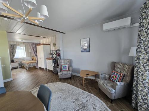 8bb14850-57ec-4f52-8e20-30bf4488076f